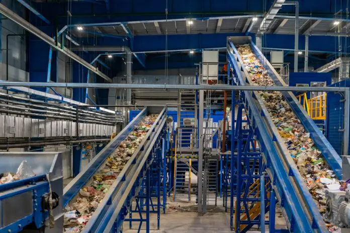 Открытие нового мусоросортировочного комплекса в Нижнем Тагиле способствует экологическому будущему-0