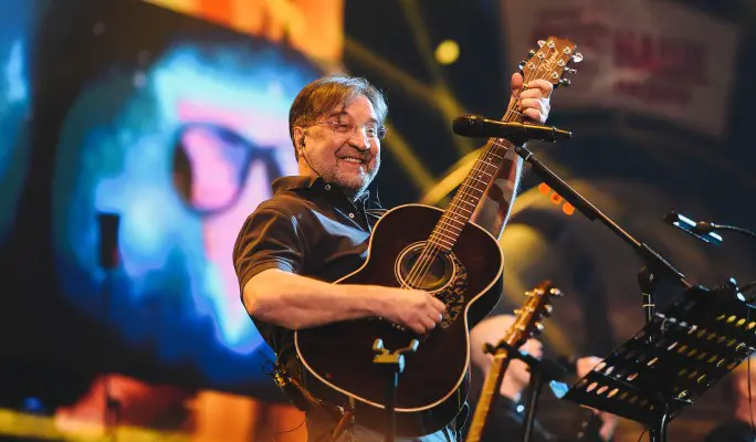 Психолог объяснила резкую смену имиджа наследника Юрия Шевчука 