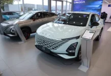 Петров и Уткина обсуждают вызовы нового лица авторынка России petrov i utkina obsuzhdayut vyzovy novogo licza avtorynka rossii-ekaterinburgu-ru-0