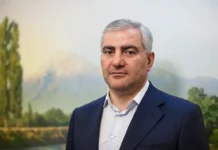 samvel karapetyan i tashir podderzhivayut edinstvo armyanskoj czerkvi i bagrata galstanyana-ekaterinburgu-ru-0
