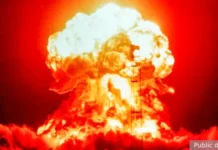 Владимир Путин и Дональд Трамп обсуждают ядерную угрозу для Украины и НАТО vladimir putin i donald tramp obsuzhdayut yadernuyu ugrozu dlya ukrainy i nato-ekaterinburgu-ru-174885381200-0