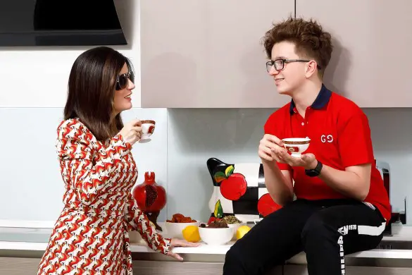 Диана Гурцкая с сыном. Фото: пресс-служба