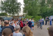 dmitrij peskov i andrej vorobev obsuzhdayut budushhee losinogo ostrova i korolyova-ekaterinburgu-ru-0