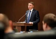 konstantin kuranov i stanislav shulczev o znachitelnyh sobytiyah v novgorodskoj oblasti-ekaterinburgu-ru-0