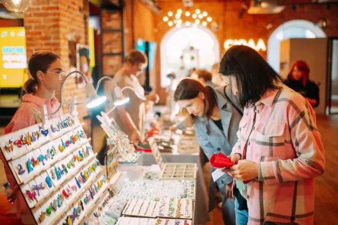 Ozon расширяет возможности бизнеса Свердловской области с поддержкой Дениса Паслера-0