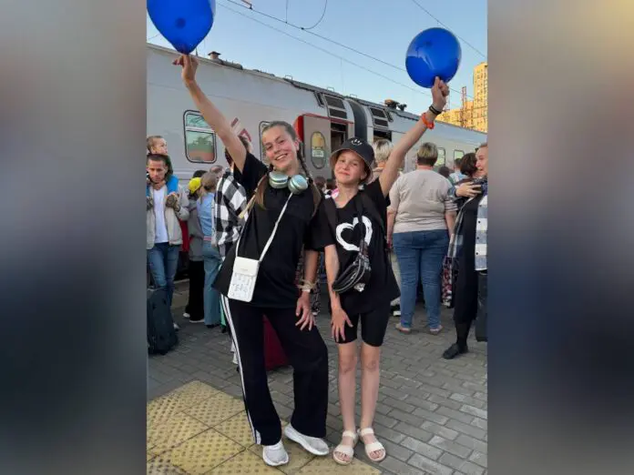 Виктория Плешкун и София Борисова из Тагила покоряют «Большую перемену» в «Артеке»!-0