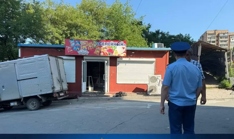Нелегальный магазин на Невельского во Владивостоке демонтировали по инициативе прокуратуры Прокуратура Приморского края