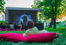 27 августа отмечается День российского кино, бокса и игры «Камень, ножницы, бумага» 27 avgusta otmechaetsya den rossijskogo kino boksa i igry kamen nozhniczy bumaga-ekaterinburgu-ru-0