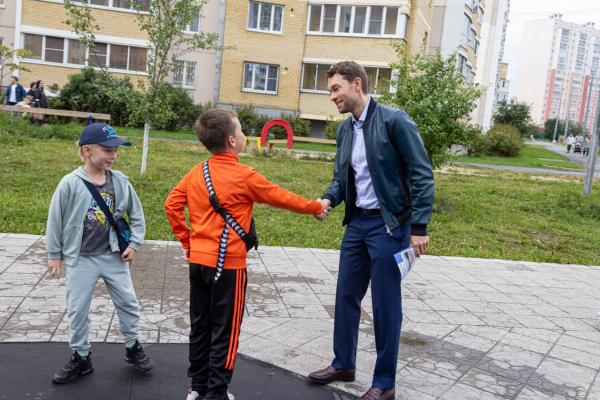 Алексей Вихарев решил проблему жителей ЖК "Калиновский"