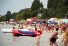 Денис Забелин делится впечатлениями о пляжах Азовского моря denis zabelin delitsya vpechatleniyami o plyazhah azovskogo morya-ekaterinburgu-ru-0