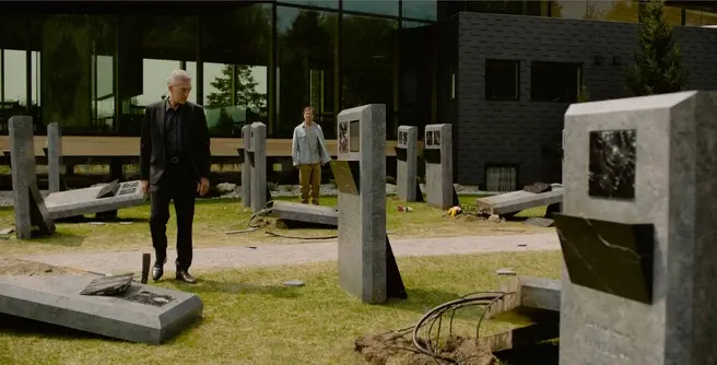 Рецензия на фильм «Саван»: стоит ли его смотреть, страшный ли он, какой там сюжет — рассказываем | Источник: кадр из фильма «Саван» (18+), реж. Дэвид Кроненберг / SBS Productions Prospero Pictures