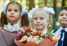 Хризантемы, герберы, астры и циннии подходят для школьного букета hrizantemy gerbery astry i czinnii podhodyat dlya shkolnogo buketa-ekaterinburgu-ru-0