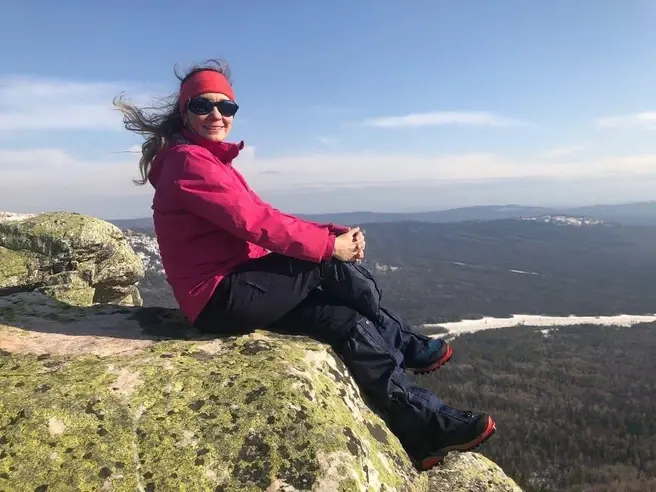 Наталью Наговицину не могут спасти уже одиннадцать дней — альпинистка из Москвы застряла в горах | Источник: natalina_1022 / Instagram (деятельность запрещена в РФ)