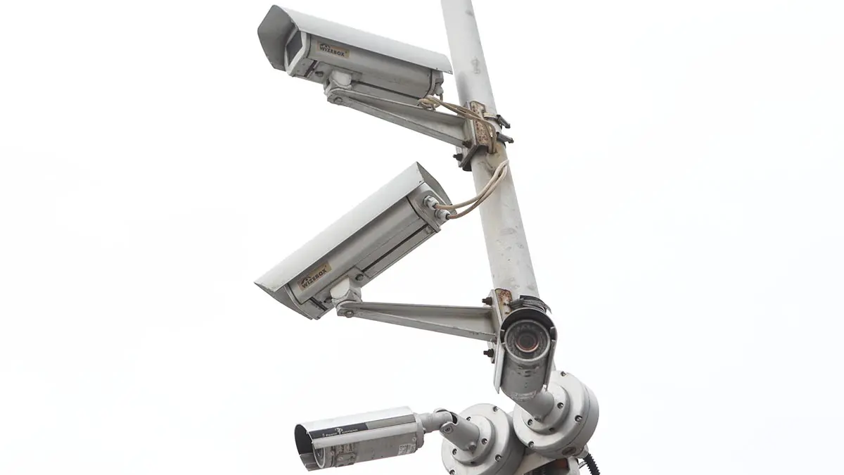 Законно ли использовать камеры с определением национальности человека