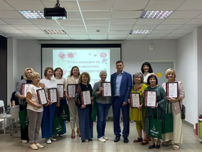 Подведены итоги конкурса 'Цветочный витраж', награды получили Ватанина и 'Венеция'-0
