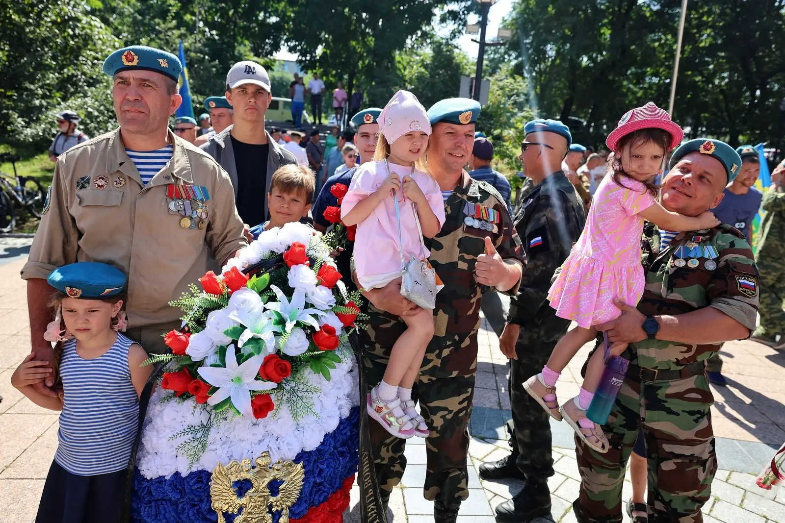 Владивосток отмечает 95-летие Воздушно-десантных войск и Героя Маргелова-0