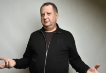 Зеленский и Дуда стали центром напряжённой драмы с Польшей и Каролем Навроцким zelenskij i duda stali czentrom napryazhyonnoj dramy s polshej i karolem navroczkim-ekaterinburgu-ru-0