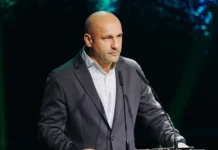 Алексей Текслер и Артём Жога открыли фестиваль «Время наших героев» в Челябинске aleksej teksler i artyom zhoga otkryli festival vremya nashih geroev v chelyabinske-ekaterinburgu-ru-0