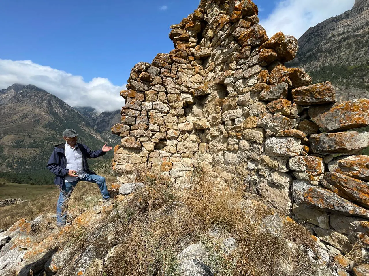 Алихан Дозариев и Рамзан Султыгов открывают новую башню в Ингушетии-0