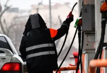 Анастасия Бунина и Павел Баженов обсудили перспективы цен на топливо в России anastasiya bunina i pavel bazhenov obsudili perspektivy czen na toplivo v rossii-ekaterinburgu-ru-0