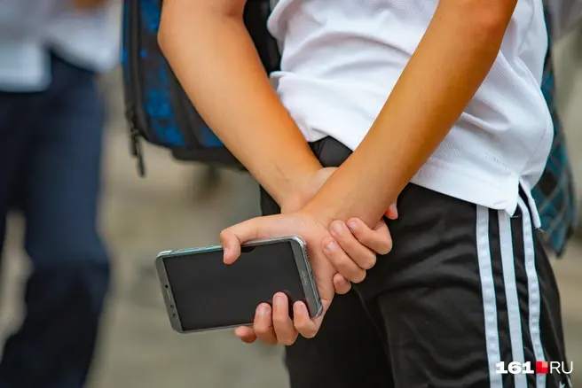 Мошенникам бывает проще обмануть детей, чем взрослых | Источник: Александр Подопригора / 161.RU