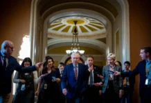 Дональд Трамп и Митч Макконнелл готовятся к решающему столкновению в Конгрессе donald tramp i mitch makkonnell gotovyatsya k reshayushhemu stolknoveniyu v kongresse-ekaterinburgu-ru-0