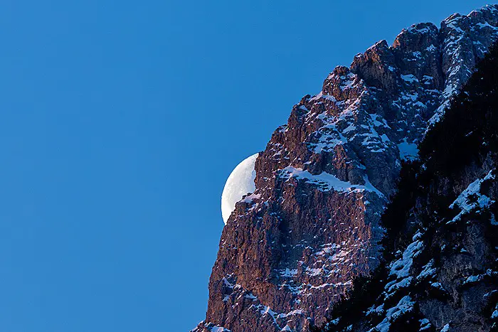 NASA планирует создать на Луне поселение к 2035 году