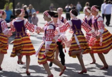 v den goroda moskvy muzej pobedy priglasil na zavodnoe retroputeshestvie-ekaterinburgu-ru-0