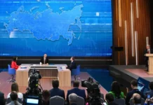 Владимир Путин проведет прямую линию в декабре, сообщили в Кремле vladimir putin provedet pryamuyu liniyu v dekabre soobshhili v kremle-ekaterinburgu-ru-0