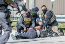 Дональд Трамп бросает вызов на фоне ввода Национальной гвардии в Чикаго и Иллинойс donald tramp brosaet vyzov na fone vvoda naczionalnoj gvardii v chikago i illinojs-ekaterinburgu-ru-0