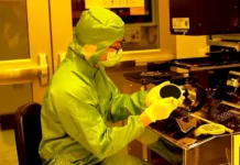 i  zapuskayut novyj etap v razrabotke mnogoslojnyh chipov 2-ekaterinburgu-ru-0