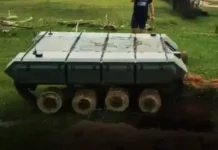 impulspvo predstavlyaet drony elka i gumich na interpoliteh2025-ekaterinburgu-ru-0