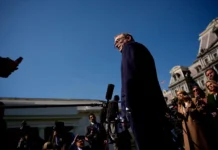 Команда Дональда Трампа и Кевин Хассетт активно работают для защиты экономики от шатдауна komanda donalda trampa i kevin hassett aktivno rabotayut dlya zashhity ekonomiki ot shatdauna-ekaterinburgu-ru-0