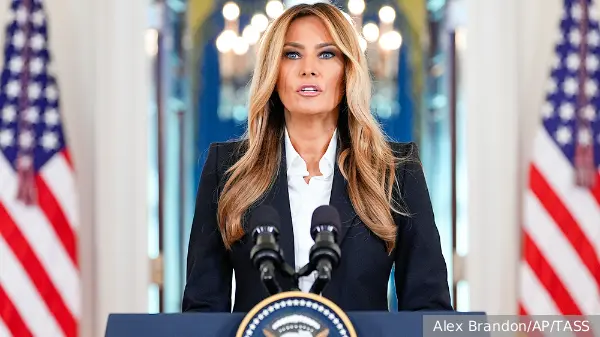 Мелания Трамп сообщила о возвращении за сутки восьми украинских детей к семьям