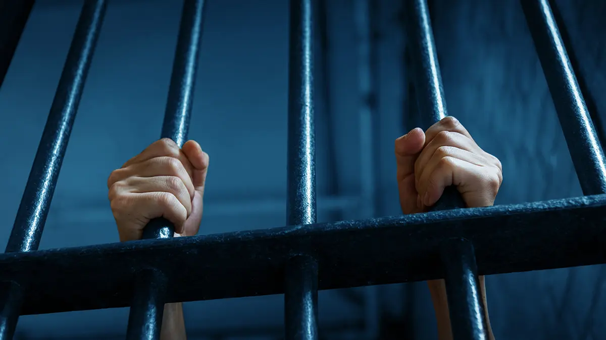 Соседка пять лет держала женщину в плену, заставляя ее мыться отбеливателем