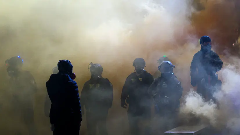 Oregonian: силовики применили слезоточивый газ против протестующих в Портленде
