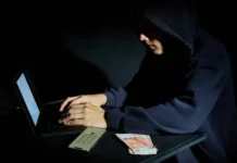 prokuratura primorskogo kraya pomogaet v borbe s kiberprestupnostyu dlya pensionerov-ekaterinburgu-ru-0