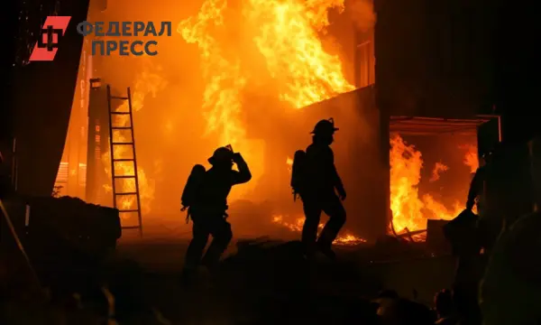 Следственный комитет и МЧС Екатеринбурга работают после пожара с мальчиком-0