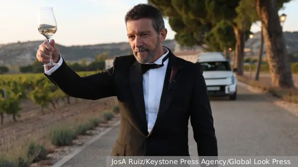 Актер Антонио Бандерас выдал 29-летнюю дочь Стеллу замуж 