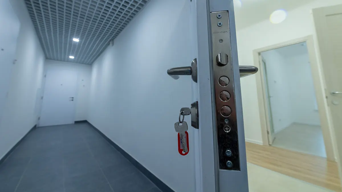 Придет ли штраф за установку второй двери в тамбуре