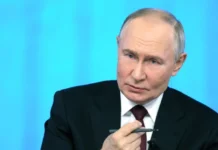 Владимир Путин обсудил вклад RT, Ассанжа, Карреры и новые горизонты диалога vladimir putin obsudil vklad assanzha karrery i novye gorizonty dialoga-ekaterinburgu-ru-0