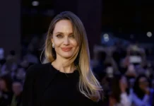 andzhelina dzholi posetila tczk a vsu razyasnili situacziyu s goncharenko i bezugloj-ekaterinburgu-ru-0