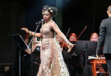 anzhelika dzhekson otkryvaet  dzhazovyj festival v primorskoj filarmonii vladivostoka-ekaterinburgu-ru-0