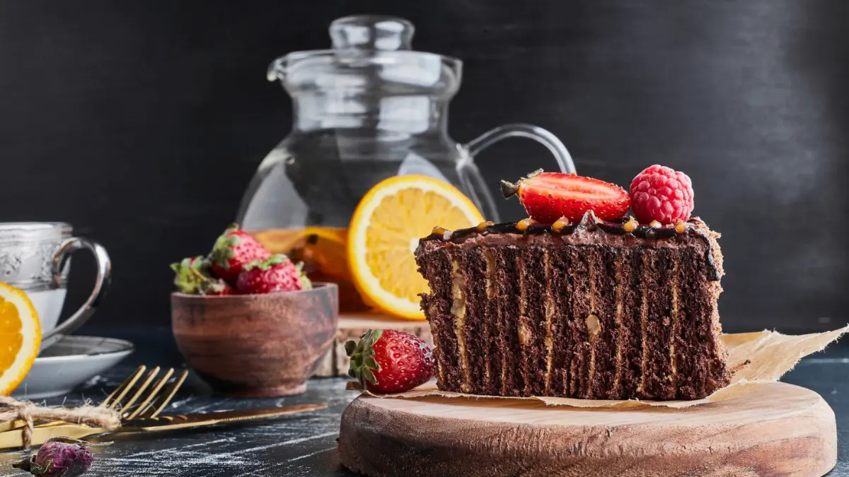 Сладость в радость: каждый третий покупатель выбирает шоколадные торты