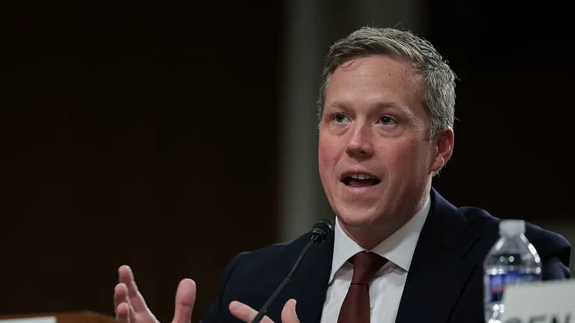 Politico: министр армии США направлен в Киев представить Зеленскому мирный план