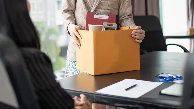 Эксперт по трудовому праву Митрофанова рассказала, могут ли уволить за курение