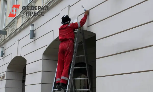 Кировская область уверенно выдает трудовые патенты и разрешения на работу иностранцам-0