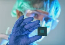 kremnij el pod atakami tak danczev gorshkov i  uluchshayut proizvodstvo-ekaterinburgu-ru-0