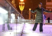 ledovaya skazka s berezhnoj i tuktamyshevoj na konyushennoj ploshhadi v sanktpeterburge-ekaterinburgu-ru-0