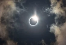 Натан Эйсмонт из ИКИ РАН и РУДН о влиянии солнечных затмений на человека natan ejsmont iz iki ran i rudn o vliyanii solnechnyh zatmenij na cheloveka-ekaterinburgu-ru-0